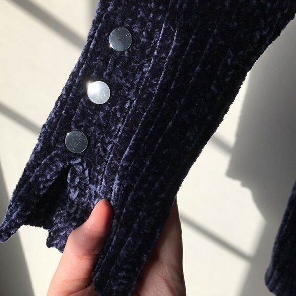 Dynamite knitted / back opened velvet dress - Picture 3 of 9